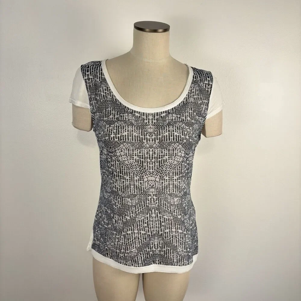 Karen Millen Womens SZ 10 Viscose Black and White Printed Elegant T-Shirt Shirt